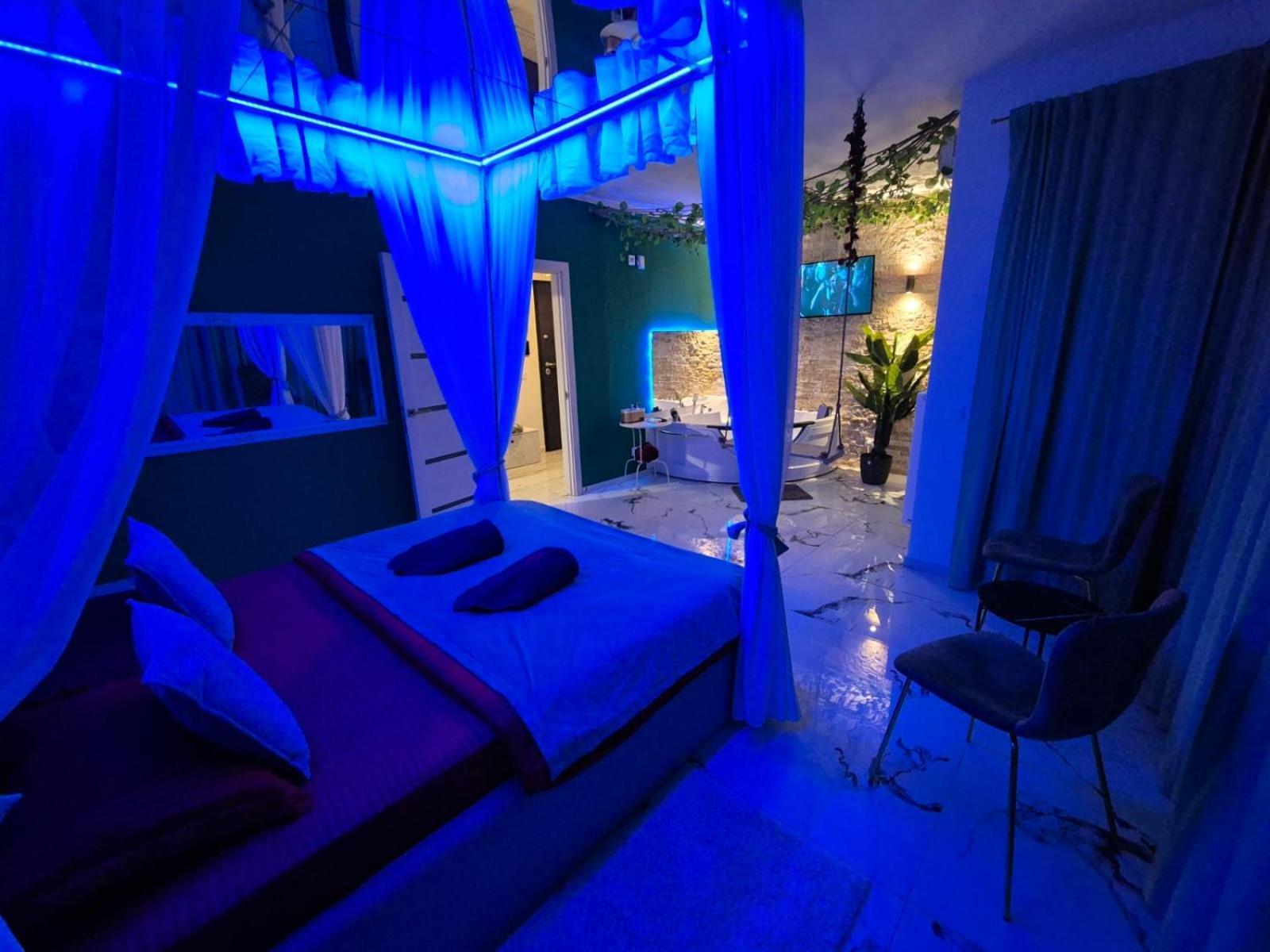 Afi Discret Jacuzzi Apartment Bukares Bagian luar foto